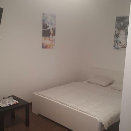 Apartman - Sukromie V Meste Bratislava Exteriör bild