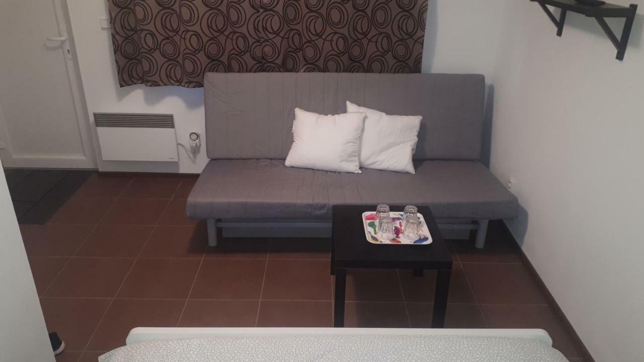 Apartman - Sukromie V Meste Bratislava Exteriör bild